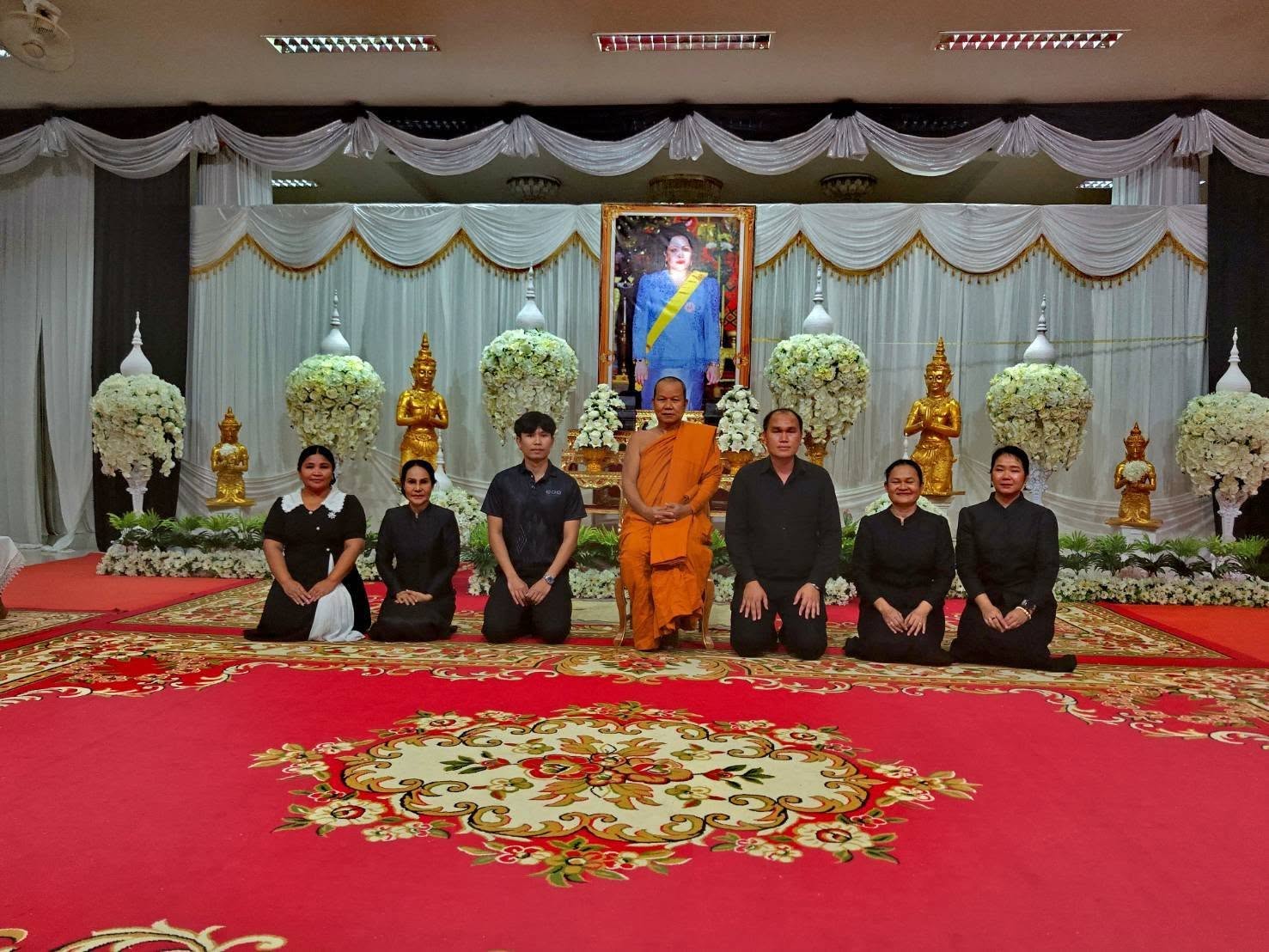 พช.เสลภูมิ ร่วมพิธีบำเพ็ญกุศลเพื่ออุทิศถวายพระราชกุศลแด่สมเด็จพระนางเจ้าสิริกิติ์ พระบรมราชินีนาถ พระบรมราชชนนีพันปีหลวง
